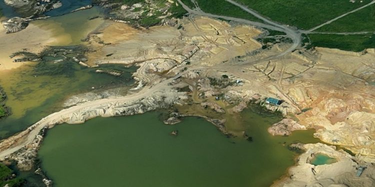 Lavagem de ouro: ONG denuncia fraudes em permissões de garimpo na Amazônia em esquema de até R$ 18 bilhões