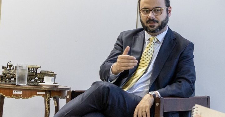 MEI poderá parcelar dívidas em até 12 anos: governo prepara programa, diz ministro do Empreendedorismo