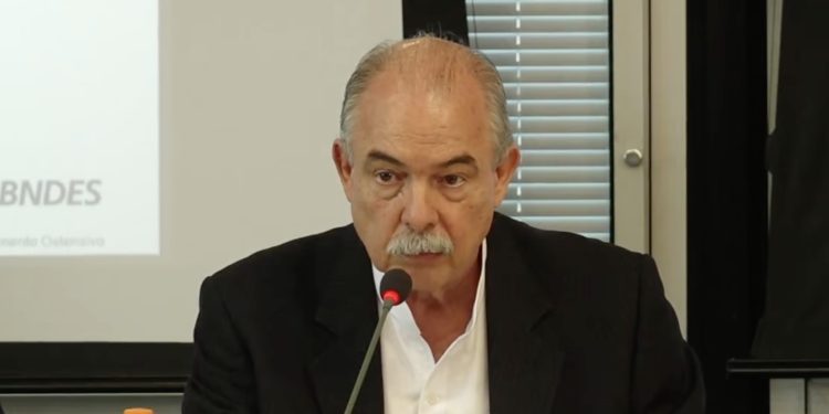Mercadante anuncia edital do BNDES de apoio a 18 projetos de cinema; veja o valor