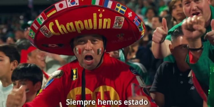 México anuncia convocados com narração do criador de 'Chaves' e filho se emociona: 'Futebol foi uma de suas grandes paixões'