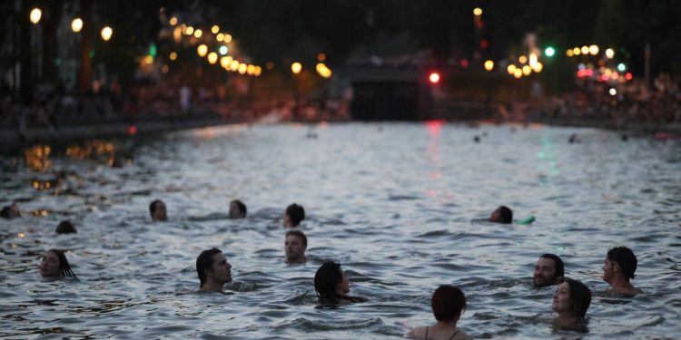 Mortes por afogamento durante onda de calor na França chegam a 55; governo teme aumento no número de vítimas