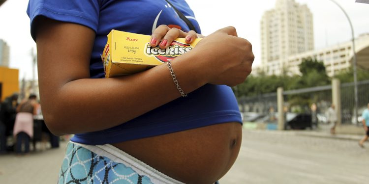 O que muda no atendimento a vítimas de estupro com projeto de lei aprovado no Senado que dificulta o aborto legal