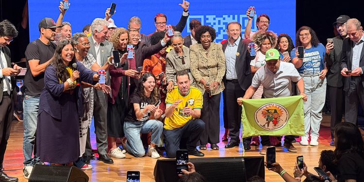 Os 30 mil 'porta-vozes do Lula'