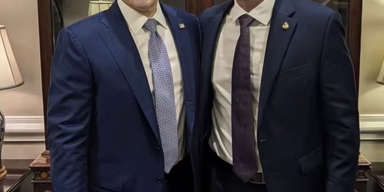 PT aciona PGR contra Flávio Bolsonaro e PL por troca de cartas com Marco Rubio no contexto do tarifaço