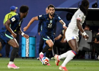 Lucas Paquetá no jogo do Brasil e Haiti — Foto: ROBERTO SCHMIDT / AFP