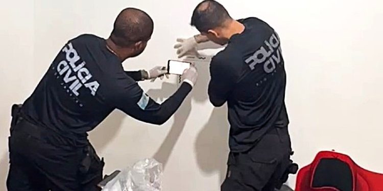 Polícia Civil aguarda resultado de perícia feita em celulares de parentes de menino envenenado na Baixada