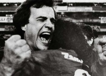 Bielsa no comando do Newell's: explosivo — Foto: Reprodução / Site oficial do Newell's Old Boys