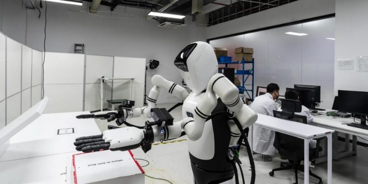 Por que é quase impossível construir um robô sem a China? Entenda
