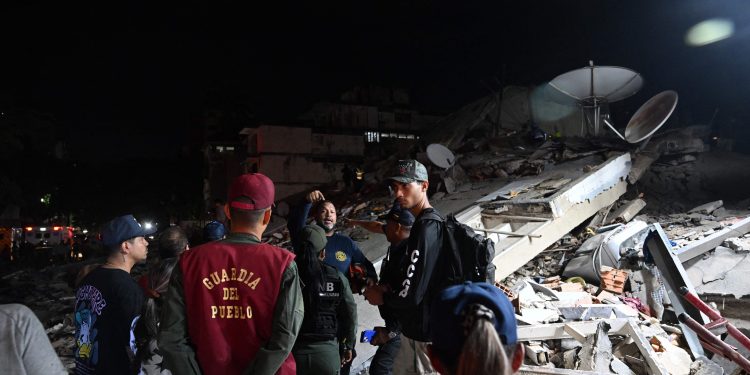 Prédios destruídos, feridos e pânico: veja imagens de destruição causada por terremoto na Venezuela