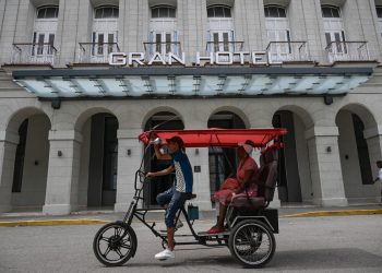Pressão dos EUA com ameaça de sanções provoca retirada de empresas estrangeiras de Cuba