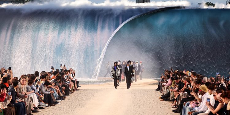 Semana de Moda Masculina em Paris: cinco momentos que marcaram o evento em meio à escaldante onda de calor