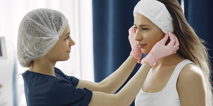 Temperatura influencia na cirurgia plástica? Entenda por que o frio ajuda na recuperação