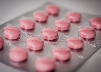 Três crianças morrem nos EUA após superdose de remédios em meio a 'trend' de desafio do anti-histamínico