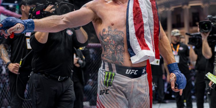 UFC na Casa Branca termina com nocautes em todas as lutas e 'zebra' americana conquistando cinturão no confronto principal