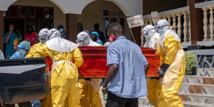 Uma epidemia sem vacina, sob ameaça de grupos armados: Ebola volta a se espalhar na República Democrática do Congo