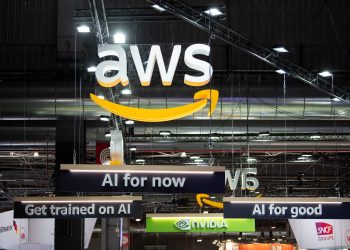 Unidades de computação em nuvem da Microsoft e da Amazon enfrentam regras mais duras da UE para big techs