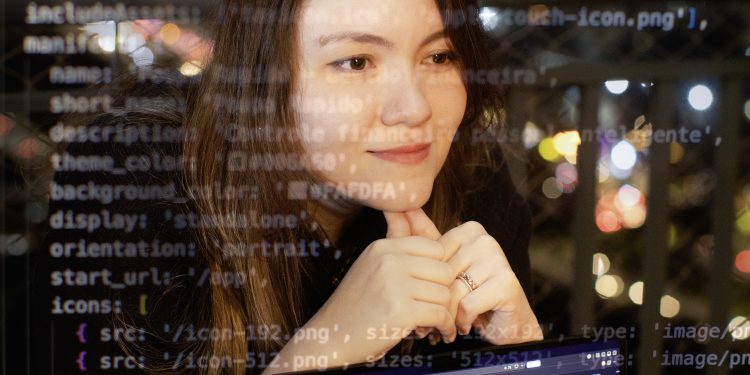 Vibe coding ou faça você mesmo: IA abre mundo dos softwares a quem não domina programação
