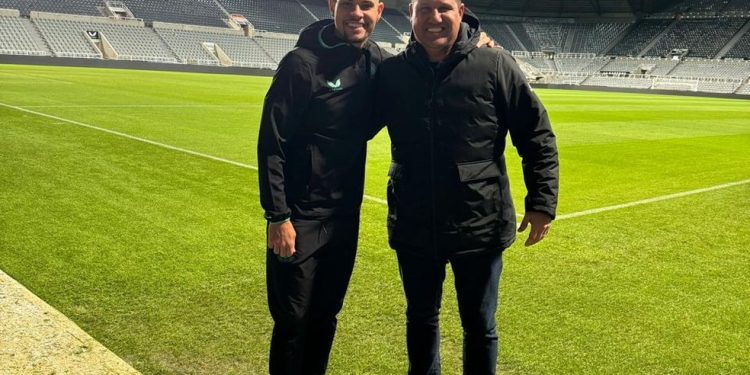 Bruno Guimarães e Mário Jorge, jogador e técnico viraram amigos — Foto: Arquivo pessoal