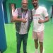 Moisés e o goleiro Josimar Dias, conhecido mundialmente como "Vozinha, o goleiro que parou a Espanha" — Foto: Acervo de Moisés Évora