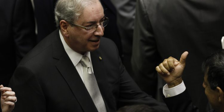 'Não aguento mais esses mineiros enrolados', escreveu Cunha, pré-candidato a deputado por Minas, em diálogo citado por Dino