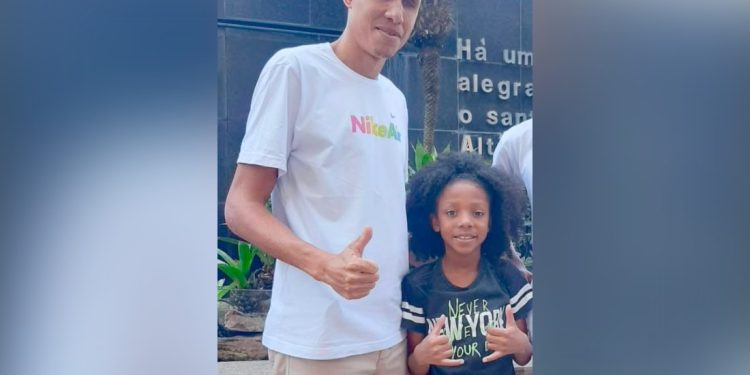 'Só pensava em tirar eles de lá': homem que escapou com o filho de desabamento em Santa Teresa relata tentativa de salvar vítimas