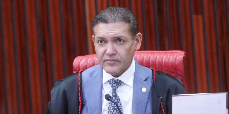 A teoria da conspiração que Nunes Marques alimenta sobre as eleições