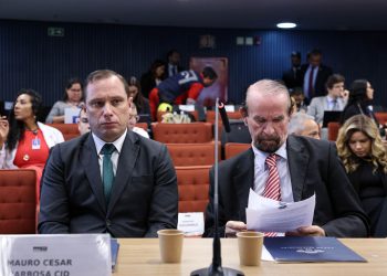Advogado que fez delação de Mauro Cid se reúne com Vorcaro