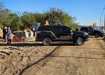 Agentes da PF trocam tiros com suspeitos de tráfico na área externa do Aeroporto Internacional de SP