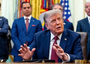 Análise: Trump parece encurralado pela guerra com o Irã mesmo com o 'maior martelo do mundo'