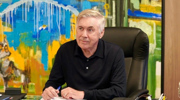 Ancelotti volta ao Brasil, fala em 'montagem de um novo time' e promete testar jovens jogadores
