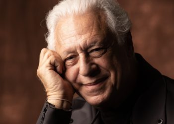 Antonio Fagundes revela manias, lembra viral sobre exame de próstata e fala de andropausa: 'Não consigo me imaginar com 77 anos'