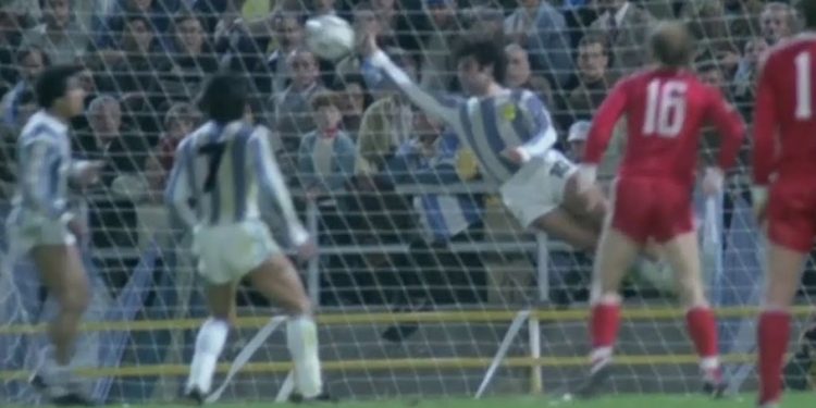 Argentina x Inglaterra: antes de Maradona, a 'mão de Deus' também ajudou em título inédito da albiceleste; relembre