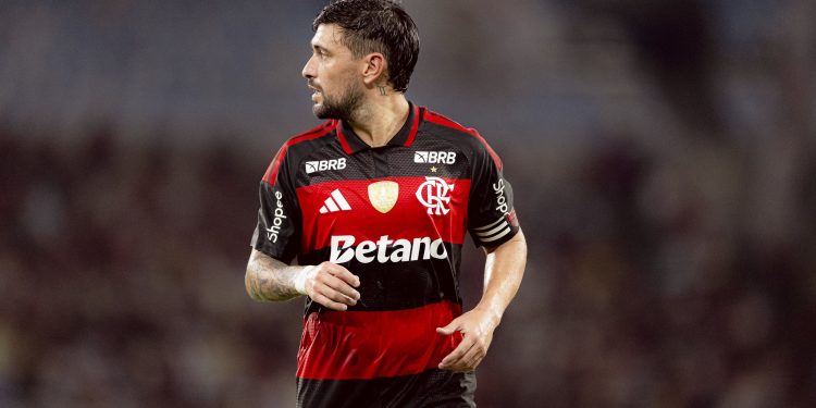 Arrascaeta será homenageado pelo Flamengo com um busto