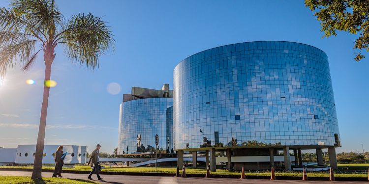 Artigo: Colaboração premiada: o colaborador precisa contar tudo?