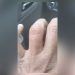 Assaltante ataca motorista de táxi a dentada para levar aliança, próximo de batalhão da PM; 'Era latão'