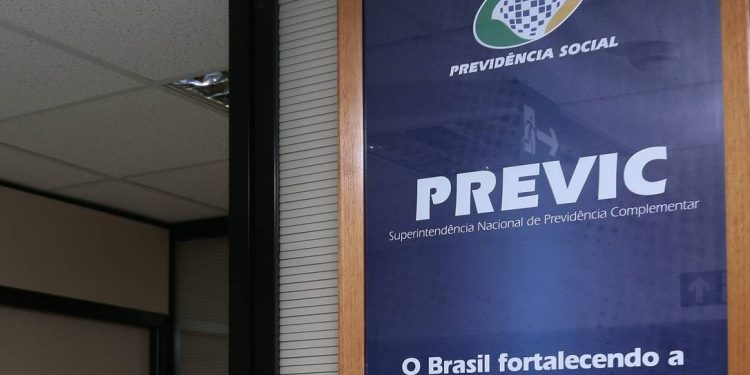 Associação acusa Previc de manter aposentados fora de processo de migração de plano previdenciário