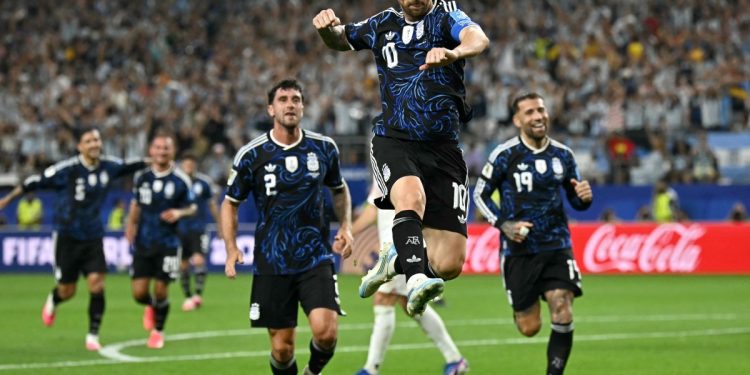 Austrália 0 x 0 Egito: seleções disputam vaga nas oitavas de final da Copa do Mundo; siga ao vivo