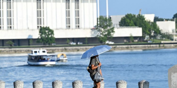 Calor recorde atinge os EUA em meio a Copa e celebração do 250º aniversário do país — Foto: Alex Wroblewski/AFP