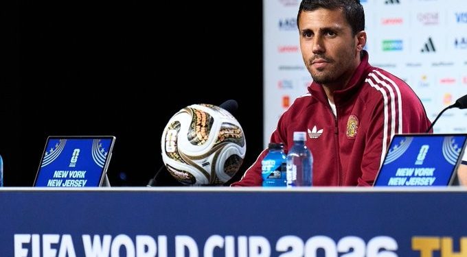 Capitão da Espanha, Rodri elege Messi como 'melhor de todos os tempos', mas frisa: 'Argentina é muito mais do que só ele'