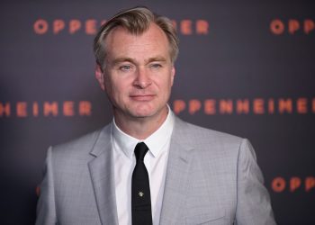 Christopher Nolan elogia 'Obsessão' e 'Backrooms' e diz que jovens rejeitam 'lixo de IA'