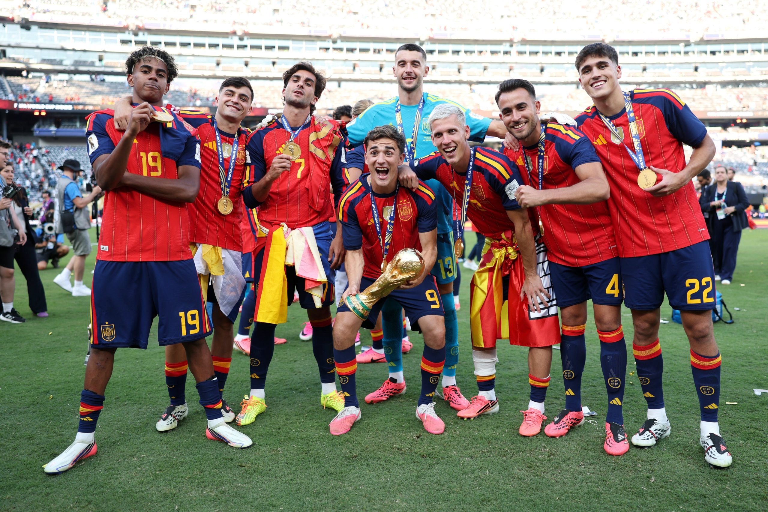 Com geração promissora, Espanha é a campeã do mundo de hoje e forte candidata à Copa de 2030