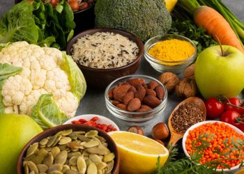 Contra a inflação, deputado francês propõe lei para garantir 100 alimentos saudáveis a preço de custo