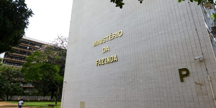 Crise no mercado de títulos reforça debate sobre tributação de produtos financeiros, mas tema é pós-eleição