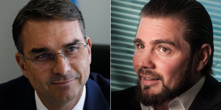 Deputados do PT acionam PF para investigar Flávio Bolsonaro por favorecimento ao banco de Vorcaro