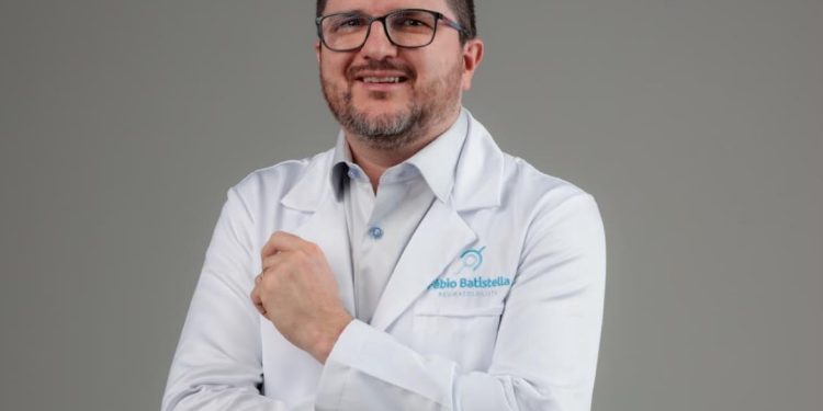 Dr. Fábio Batistella explica exames normais na fibromialgia e 6 formas de aliviar a dor