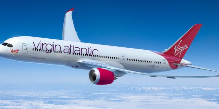 Engenheiro de 23 anos morre após ser esmagado durante manutenção de avião em aeroporto no Reino Unido
