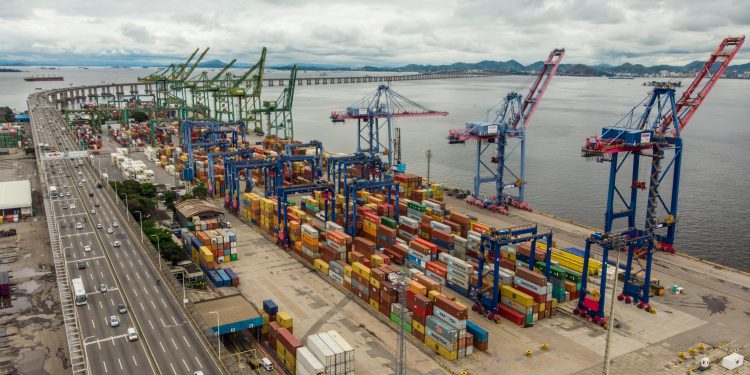 Exportações de bens de capital crescem para os EUA apesar da retração do comércio bilateral, mostra Icomex