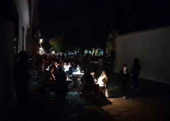 Faz escuro, mas eu leio: falta luz em Paraty durante a Flip
