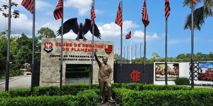 Flamengo confirma valor da venda de Ryan Roberto e fecha primeiro semestre em alta na comparação com 2025