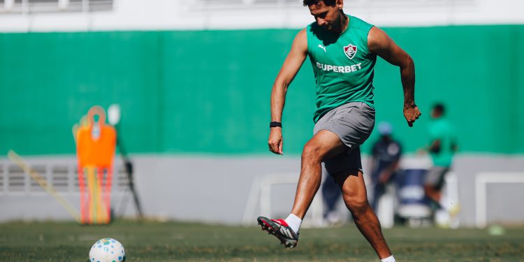 Ganso segue a um jogo do limite de 13 partidas no Brasileirão, mas Fluminense evita tom de despedida